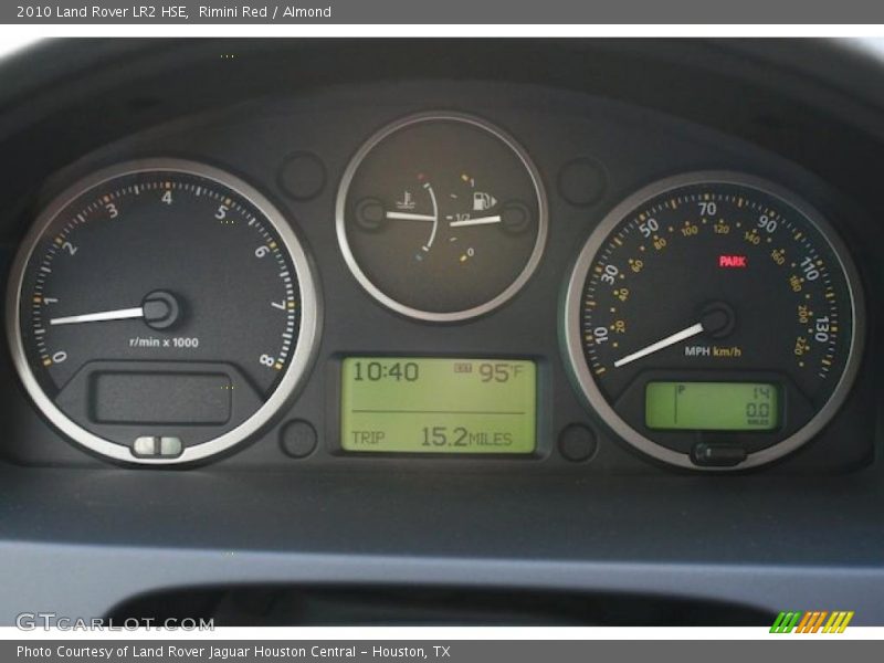 Rimini Red / Almond 2010 Land Rover LR2 HSE