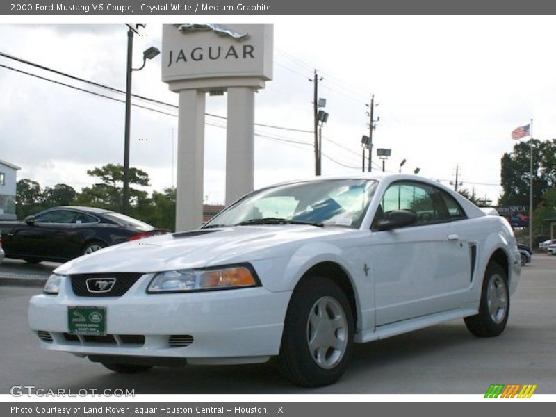 Crystal White / Medium Graphite 2000 Ford Mustang V6 Coupe