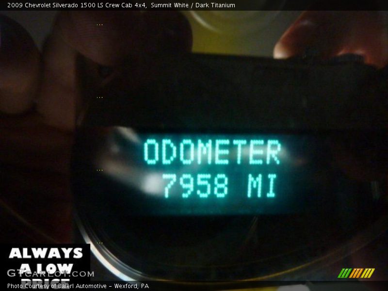 Summit White / Dark Titanium 2009 Chevrolet Silverado 1500 LS Crew Cab 4x4