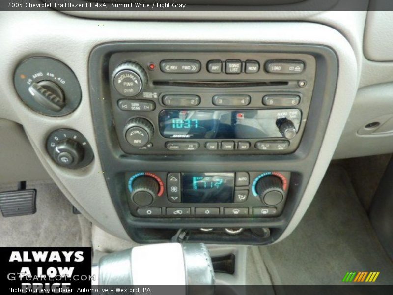 Summit White / Light Gray 2005 Chevrolet TrailBlazer LT 4x4