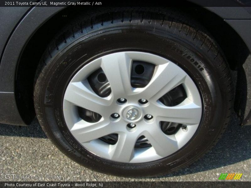 Magnetic Gray Metallic / Ash 2011 Toyota Camry LE