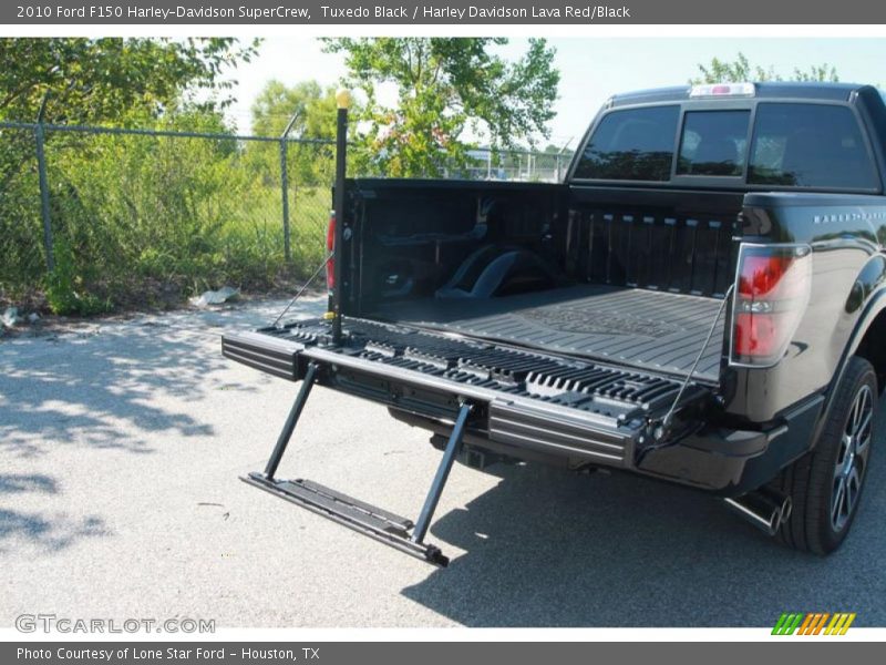 Tuxedo Black / Harley Davidson Lava Red/Black 2010 Ford F150 Harley-Davidson SuperCrew