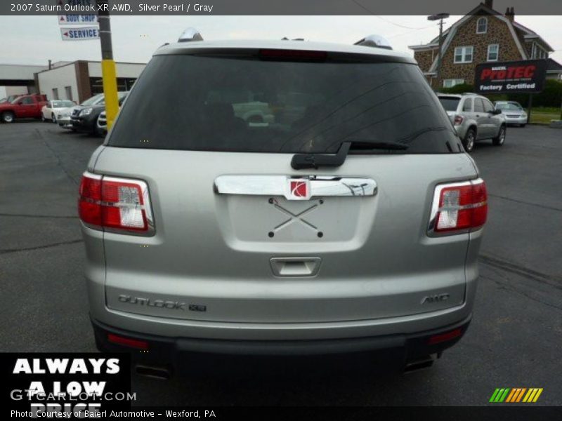 Silver Pearl / Gray 2007 Saturn Outlook XR AWD