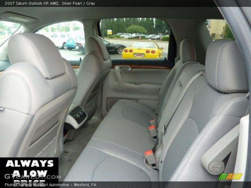 Silver Pearl / Gray 2007 Saturn Outlook XR AWD