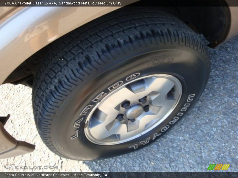 Sandalwood Metallic / Medium Gray 2004 Chevrolet Blazer LS 4x4