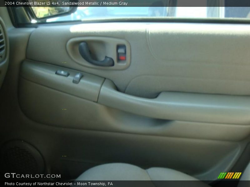 Sandalwood Metallic / Medium Gray 2004 Chevrolet Blazer LS 4x4