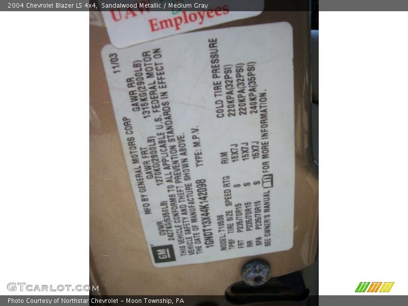 Sandalwood Metallic / Medium Gray 2004 Chevrolet Blazer LS 4x4