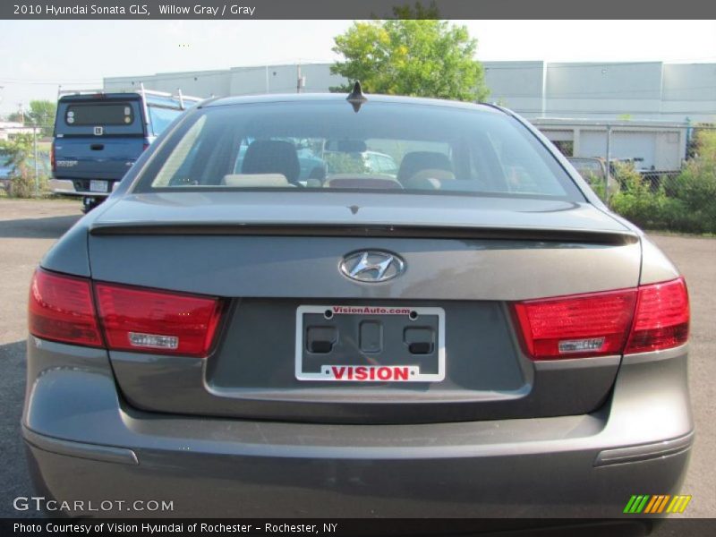Willow Gray / Gray 2010 Hyundai Sonata GLS