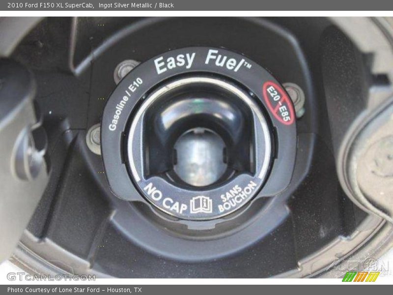 Ingot Silver Metallic / Black 2010 Ford F150 XL SuperCab