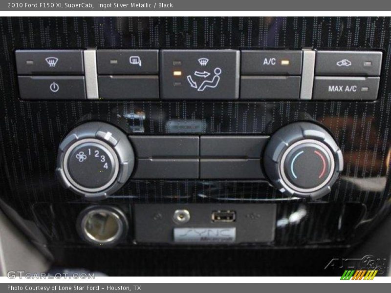 Ingot Silver Metallic / Black 2010 Ford F150 XL SuperCab
