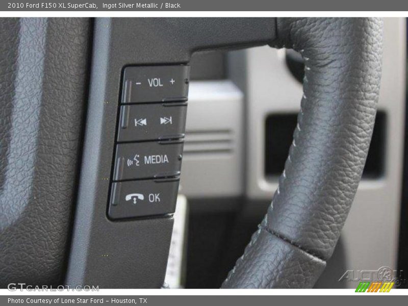 Ingot Silver Metallic / Black 2010 Ford F150 XL SuperCab