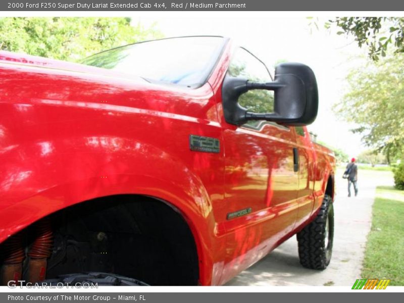 Red / Medium Parchment 2000 Ford F250 Super Duty Lariat Extended Cab 4x4