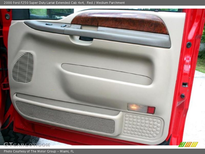 Red / Medium Parchment 2000 Ford F250 Super Duty Lariat Extended Cab 4x4
