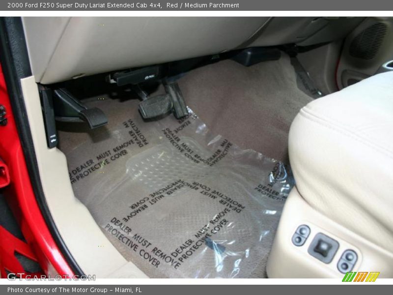 Red / Medium Parchment 2000 Ford F250 Super Duty Lariat Extended Cab 4x4