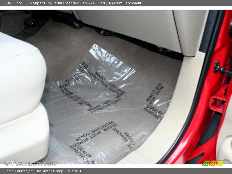 Red / Medium Parchment 2000 Ford F250 Super Duty Lariat Extended Cab 4x4