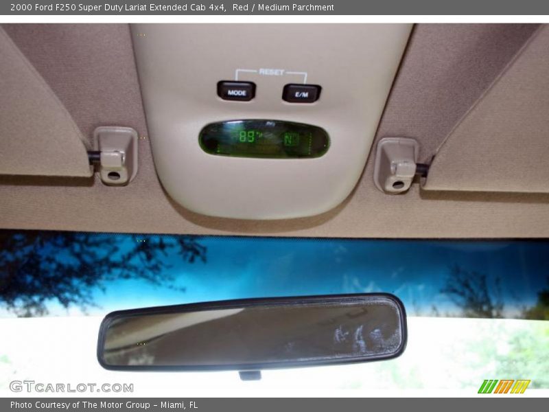 Red / Medium Parchment 2000 Ford F250 Super Duty Lariat Extended Cab 4x4