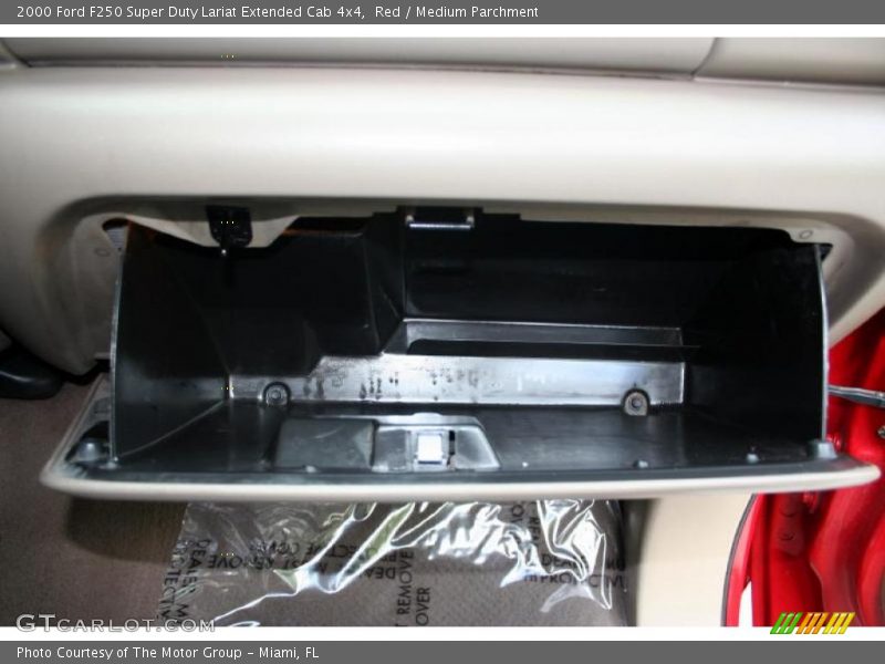 Red / Medium Parchment 2000 Ford F250 Super Duty Lariat Extended Cab 4x4