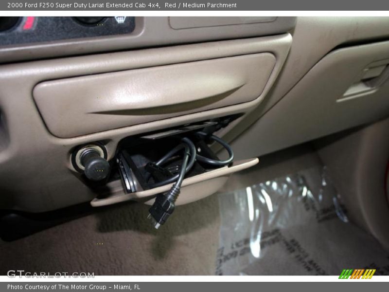 Red / Medium Parchment 2000 Ford F250 Super Duty Lariat Extended Cab 4x4