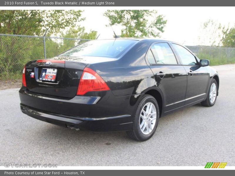 Tuxedo Black Metallic / Medium Light Stone 2010 Ford Fusion S