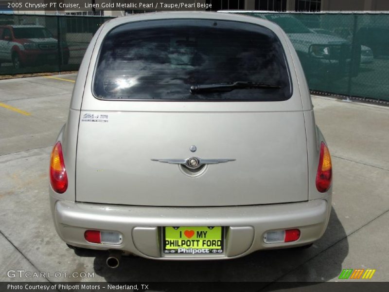 Linen Gold Metallic Pearl / Taupe/Pearl Beige 2005 Chrysler PT Cruiser