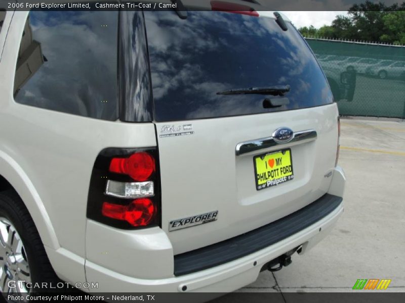 Cashmere Tri-Coat / Camel 2006 Ford Explorer Limited