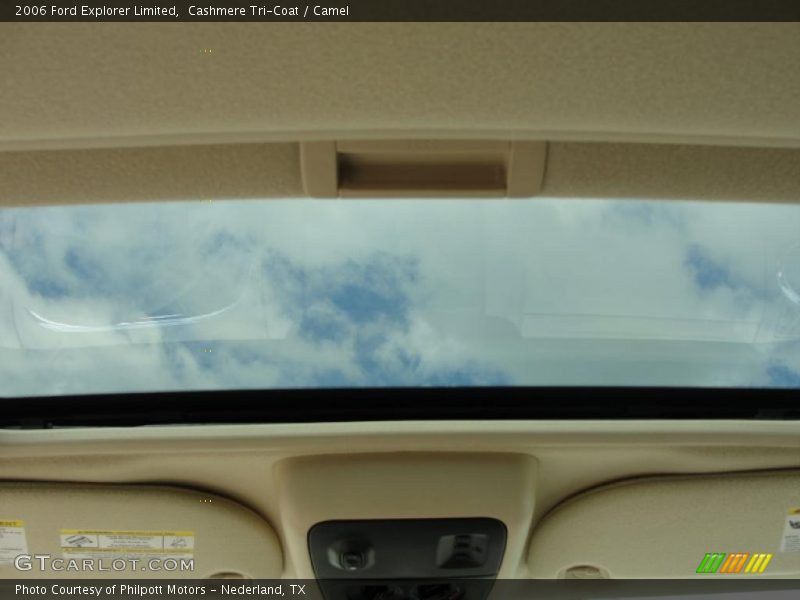 Cashmere Tri-Coat / Camel 2006 Ford Explorer Limited