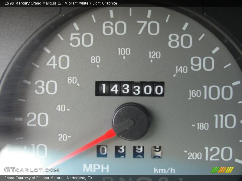 Vibrant White / Light Graphite 1999 Mercury Grand Marquis LS