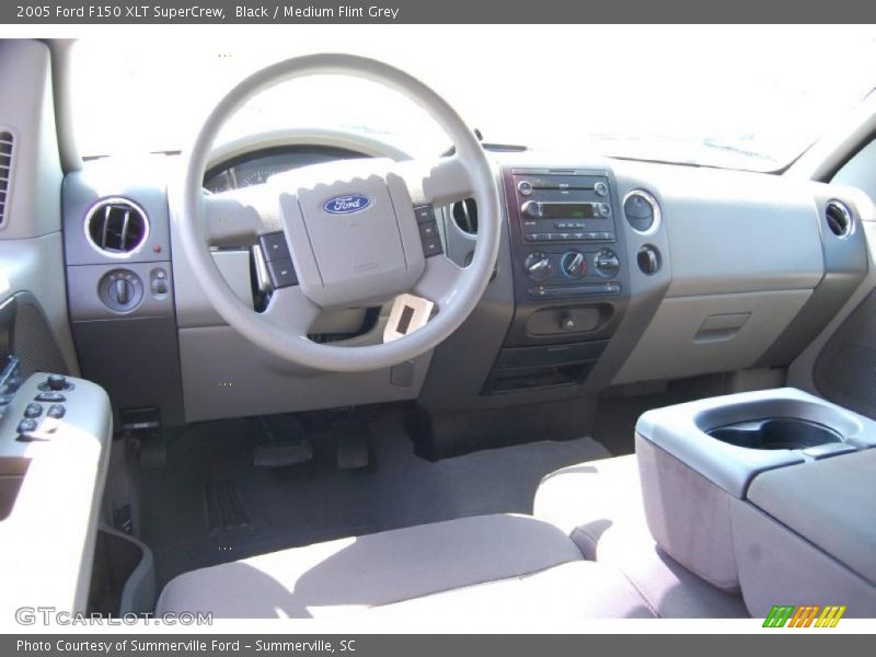 Black / Medium Flint Grey 2005 Ford F150 XLT SuperCrew