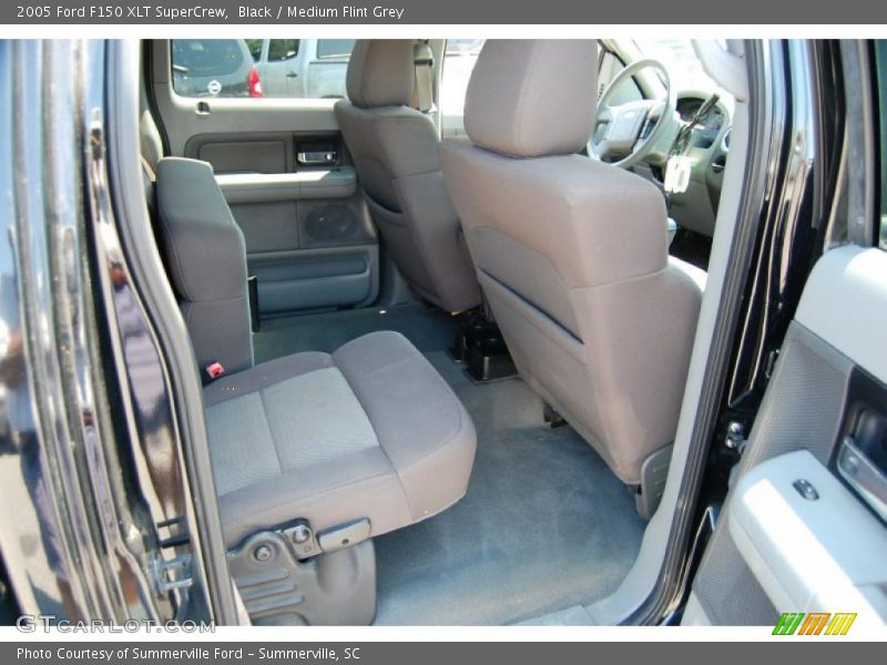 Black / Medium Flint Grey 2005 Ford F150 XLT SuperCrew
