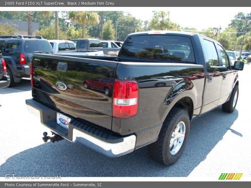 Black / Medium Flint Grey 2005 Ford F150 XLT SuperCrew