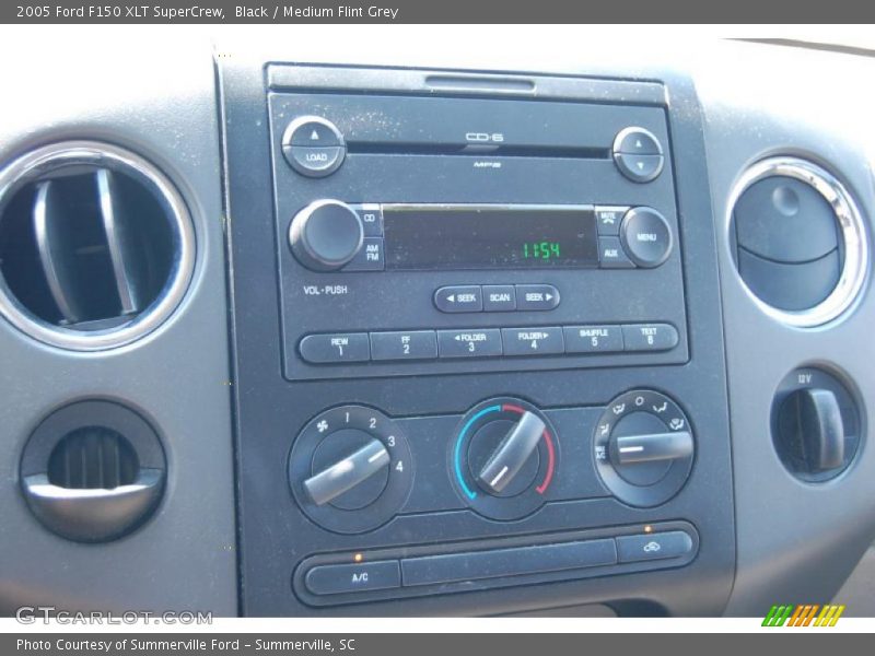Black / Medium Flint Grey 2005 Ford F150 XLT SuperCrew