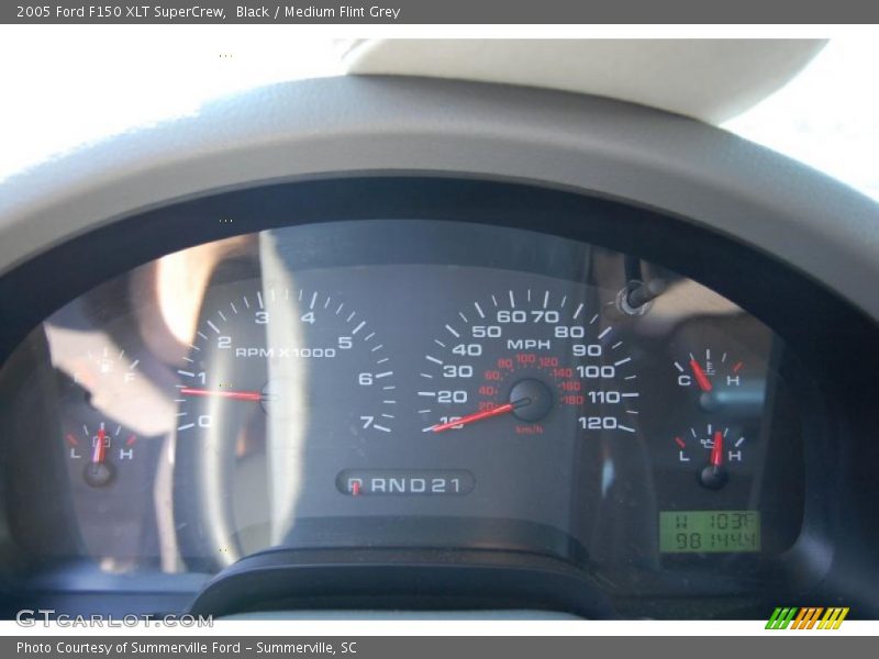 Black / Medium Flint Grey 2005 Ford F150 XLT SuperCrew
