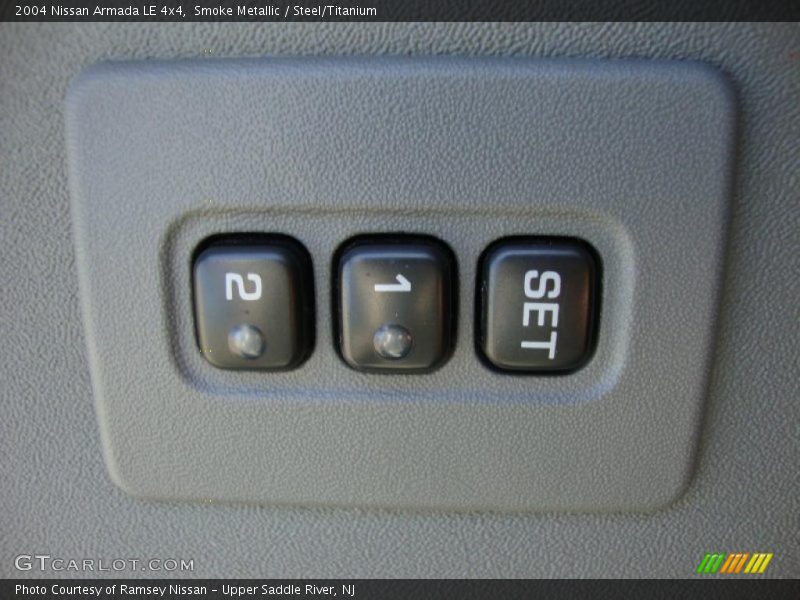 Smoke Metallic / Steel/Titanium 2004 Nissan Armada LE 4x4