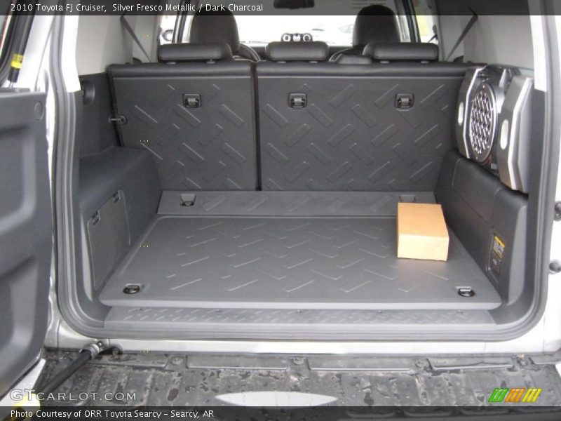 Silver Fresco Metallic / Dark Charcoal 2010 Toyota FJ Cruiser