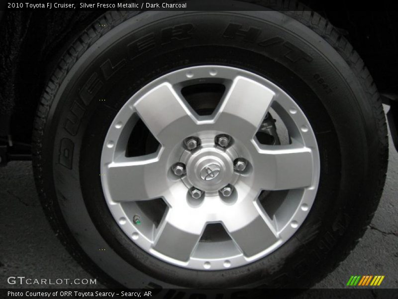 Silver Fresco Metallic / Dark Charcoal 2010 Toyota FJ Cruiser
