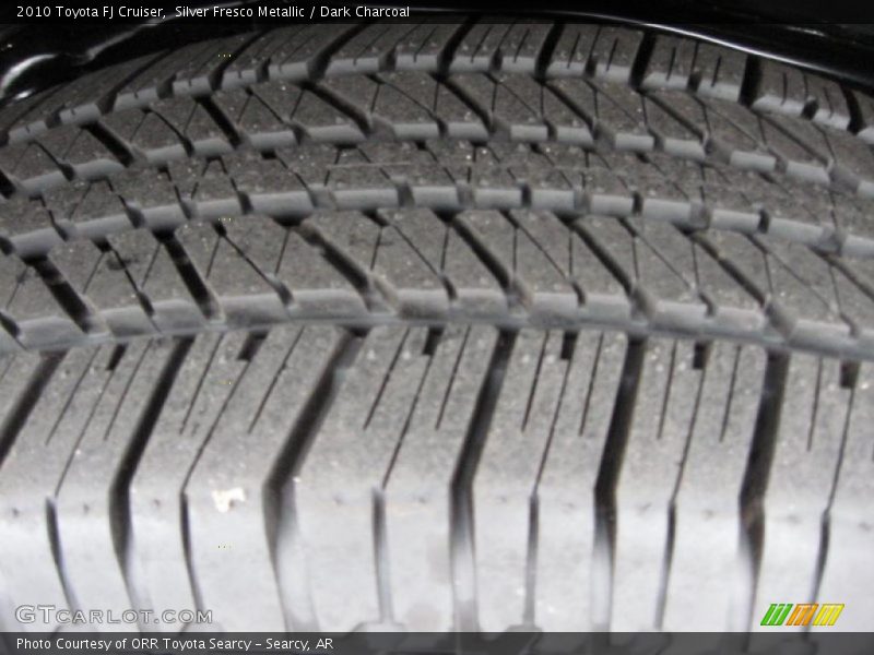 Silver Fresco Metallic / Dark Charcoal 2010 Toyota FJ Cruiser