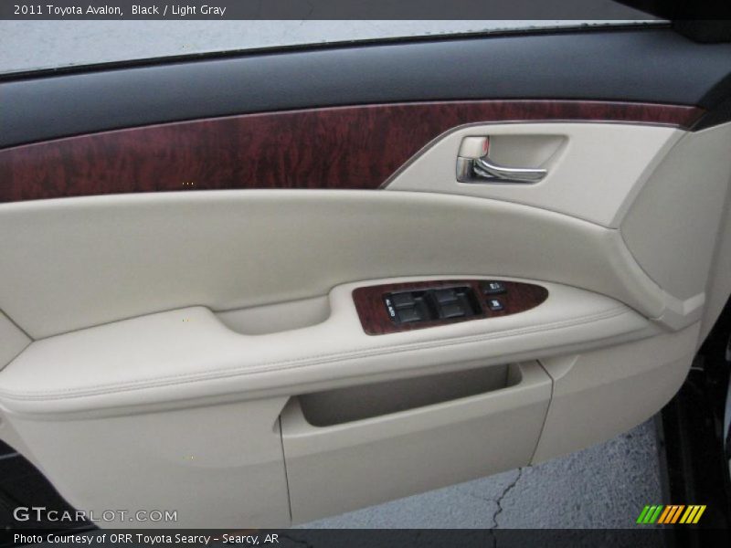 Black / Light Gray 2011 Toyota Avalon
