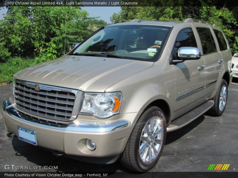 Light Sandstone Metallic / Light Graystone 2009 Chrysler Aspen Limited 4x4