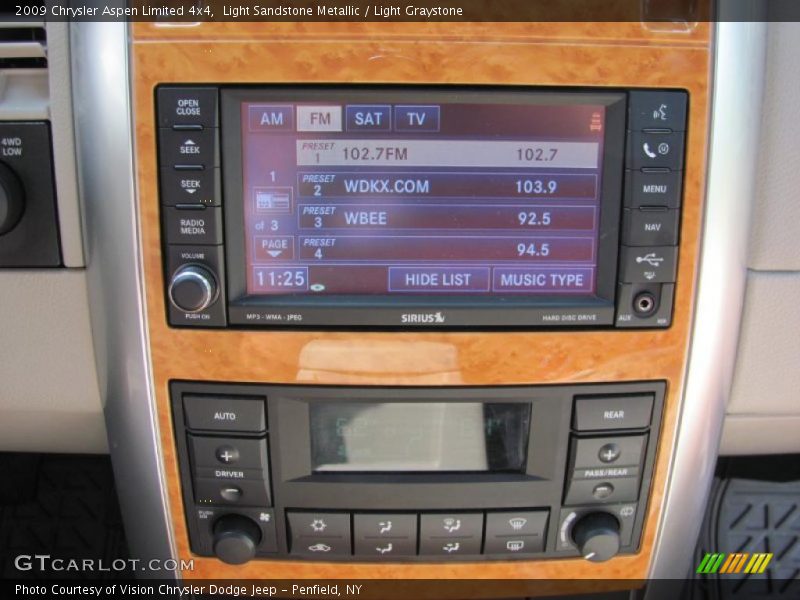 Light Sandstone Metallic / Light Graystone 2009 Chrysler Aspen Limited 4x4