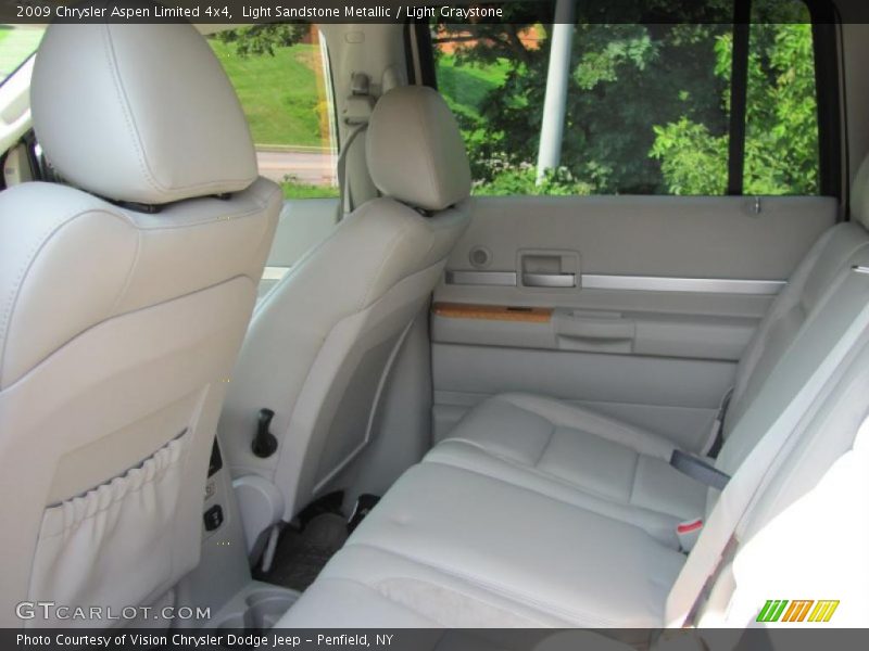 Light Sandstone Metallic / Light Graystone 2009 Chrysler Aspen Limited 4x4