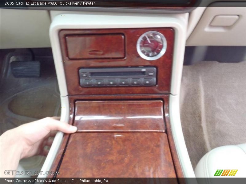 Quicksilver / Pewter 2005 Cadillac Escalade AWD