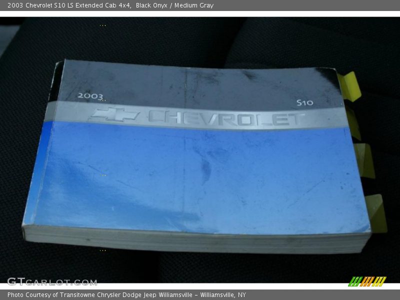 Black Onyx / Medium Gray 2003 Chevrolet S10 LS Extended Cab 4x4