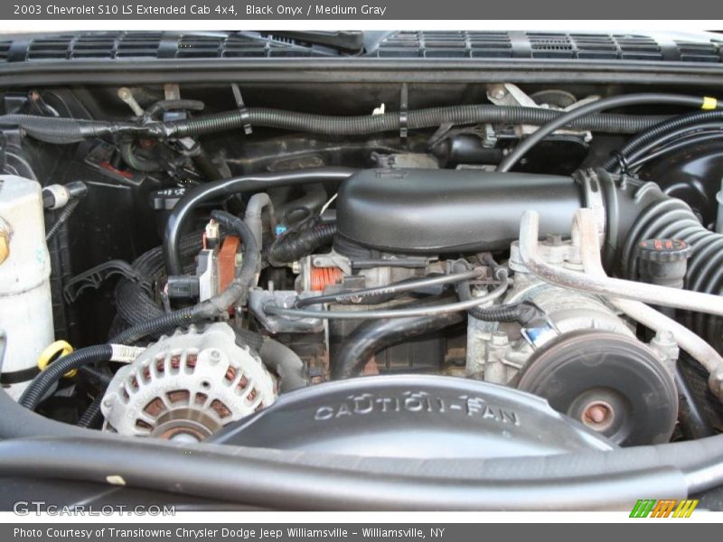 Black Onyx / Medium Gray 2003 Chevrolet S10 LS Extended Cab 4x4