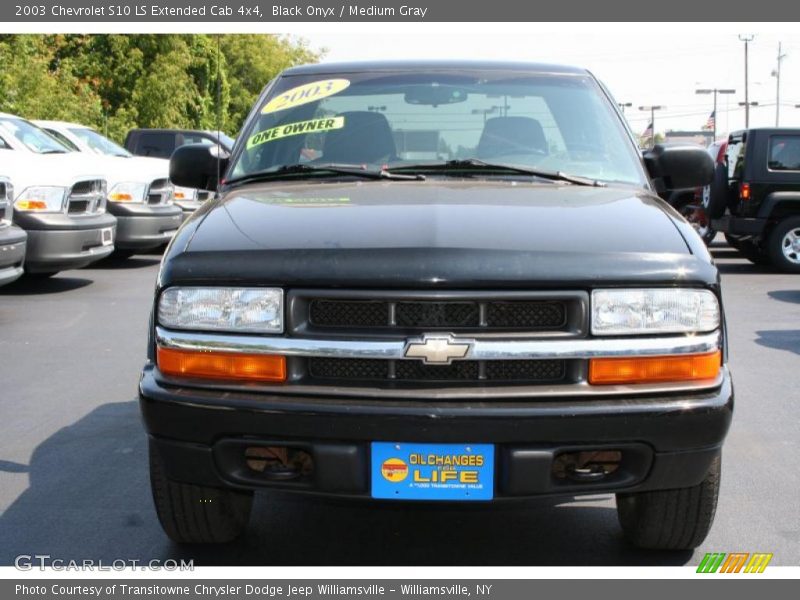 Black Onyx / Medium Gray 2003 Chevrolet S10 LS Extended Cab 4x4