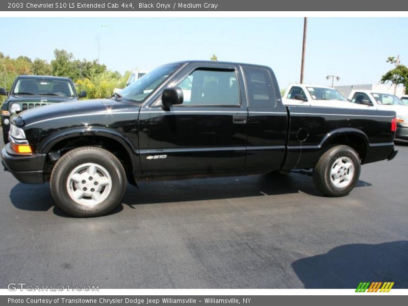 Black Onyx / Medium Gray 2003 Chevrolet S10 LS Extended Cab 4x4