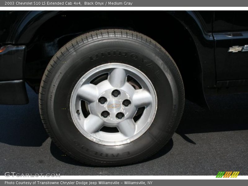 Black Onyx / Medium Gray 2003 Chevrolet S10 LS Extended Cab 4x4