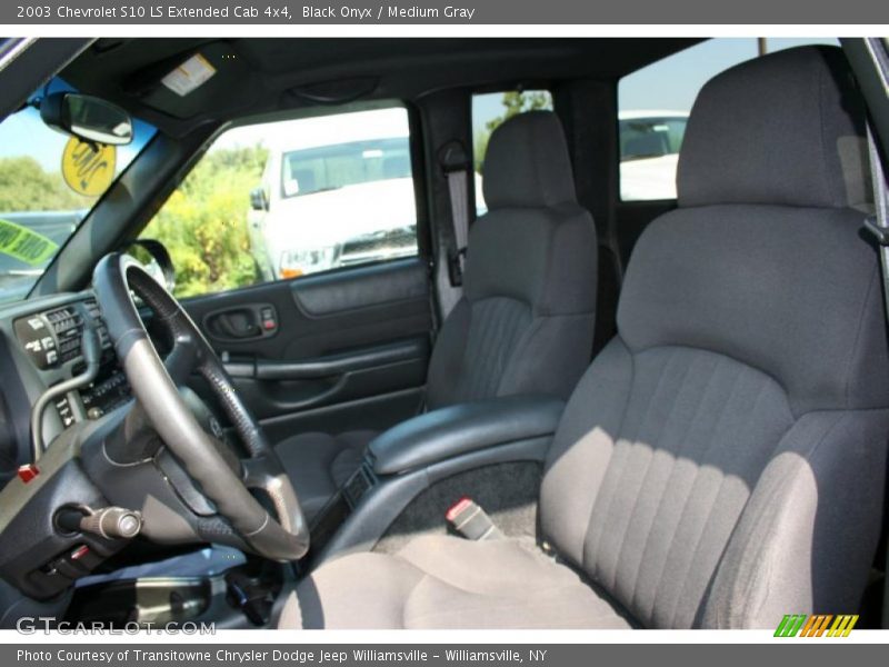 Black Onyx / Medium Gray 2003 Chevrolet S10 LS Extended Cab 4x4
