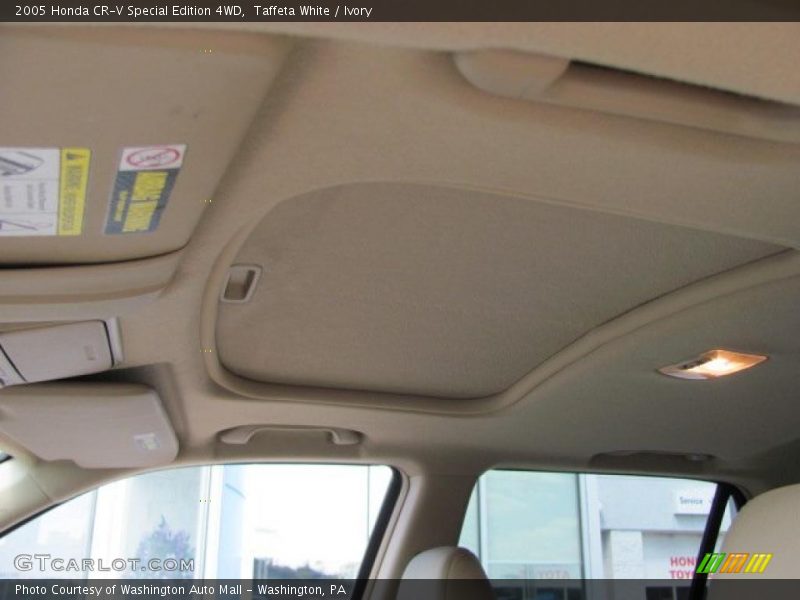 Taffeta White / Ivory 2005 Honda CR-V Special Edition 4WD