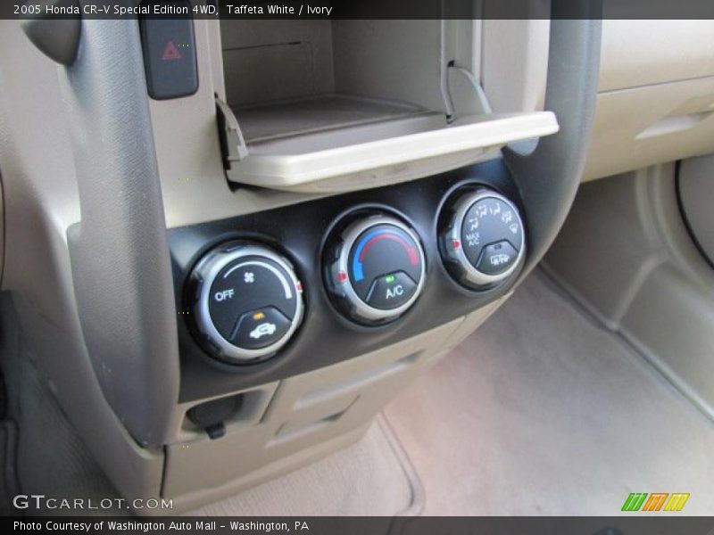 Taffeta White / Ivory 2005 Honda CR-V Special Edition 4WD