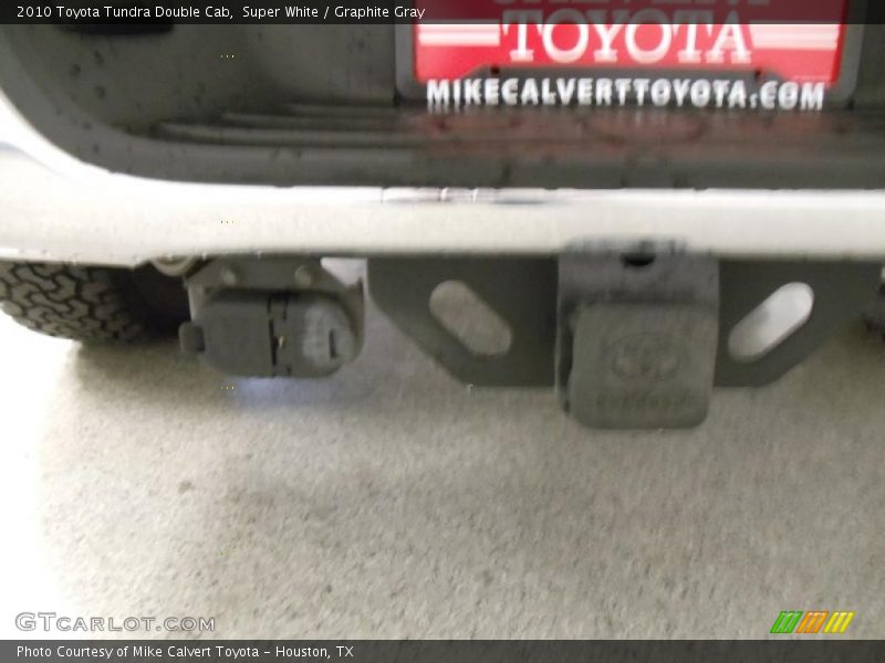 Super White / Graphite Gray 2010 Toyota Tundra Double Cab